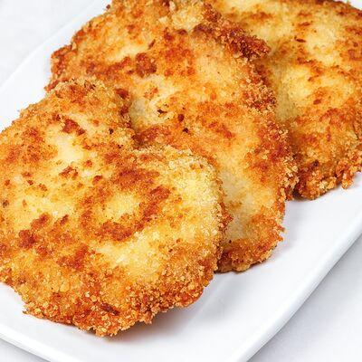 Грудка куриная жаренная в сухарях